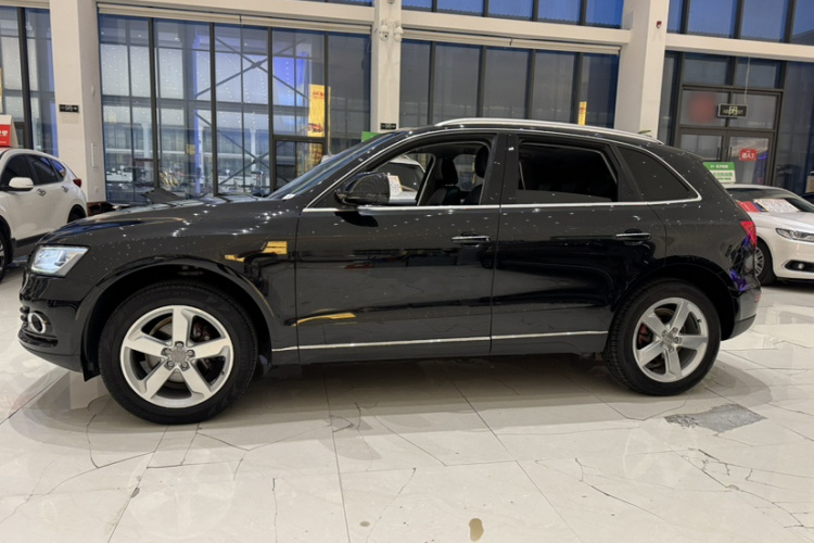 奥迪Q5 2016款 40 TFSI 舒适型车身外观6002