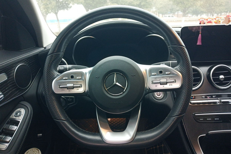 奔驰C级 2021款 C 260 L 运动版中控内饰13