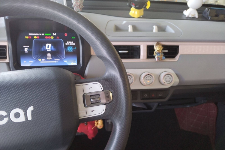 奇瑞新能源 QQ冰淇淋 2022款 170km 圣代 磷酸铁锂中控内饰7004