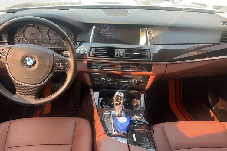宝马5系 2014款 525Li 领先型中控内饰7003