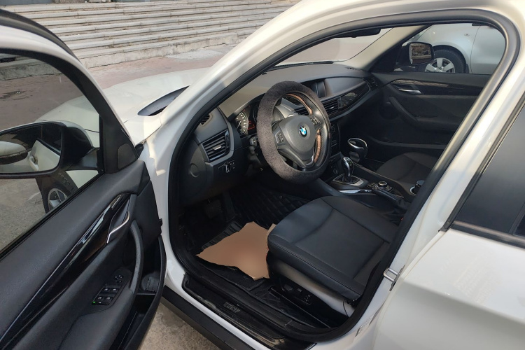 宝马X1 2015款 sDrive18i 领先晋级版中控内饰20