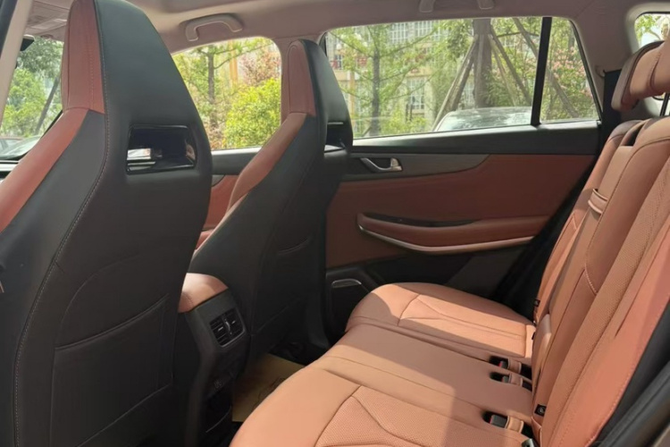 长安CS75 2024款 畅享版 1.5T DCT尊贵型车身外观6002