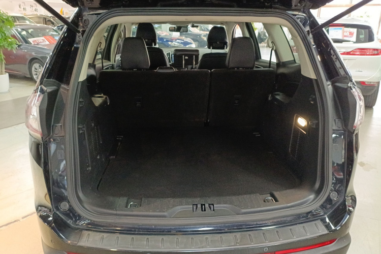 福特 锐界 2018款 改款 EcoBoost 245 两驱铂锐型 5座 国V局部细节23