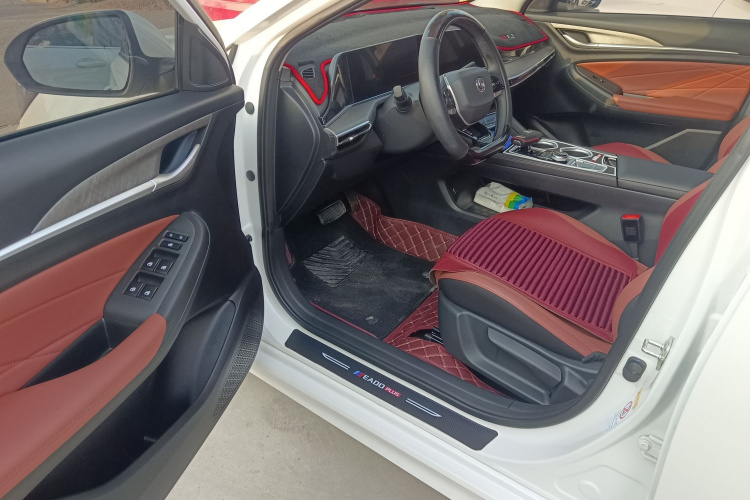 长安 逸动 2025款 PLUS 1.4T 双离合高能版中控内饰7003