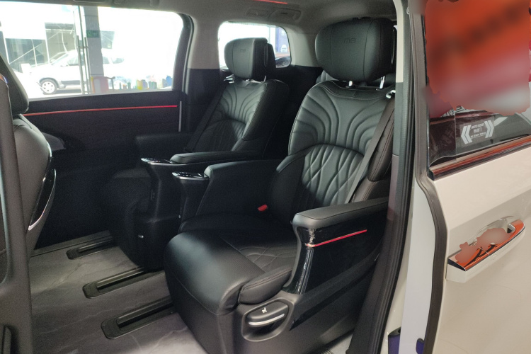 广汽传祺 传祺M8 2024款 大师系列 400T 至尊版中控内饰21