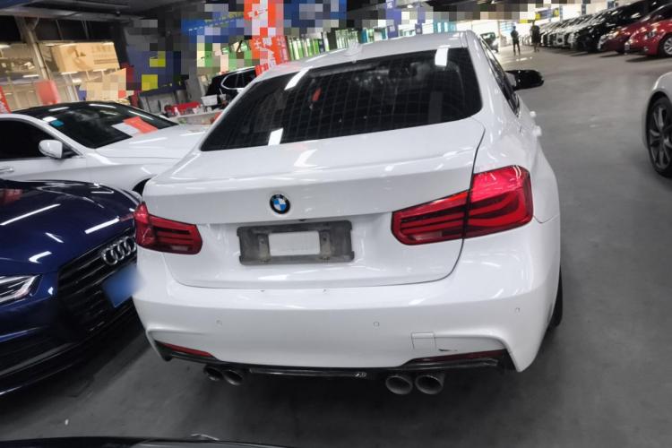 宝马3系 2017款 320i M运动型车身外观6004