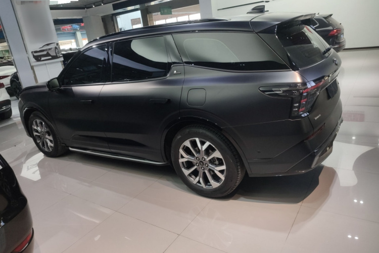 福特 2023款 锐界L 2.0T EcoBoost E混动四驱七座至尊型车身外观4