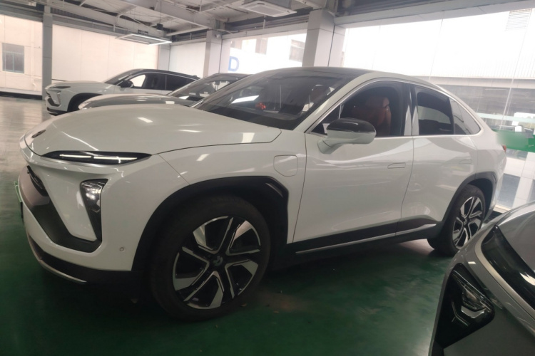 蔚来EC6 2020款 605KM 运动版车身外观4