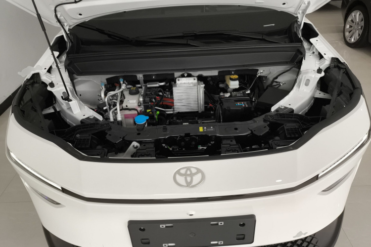 丰田 铂智3X 2025款 430 Air机舱底盘24