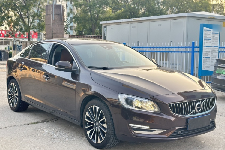 沃尔沃S60 2019款 S60L T5 智远版车身外观6006