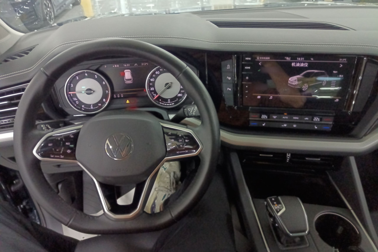 大众 途锐 2021款 2.0TSI 领航特别版中控内饰7002