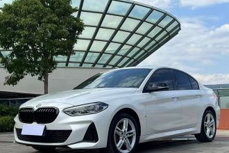 宝马1系 2021款 改款 120i M运动曜夜版