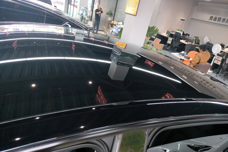 特斯拉 Model Y 2022款 改款 后轮驱动版局部细节57