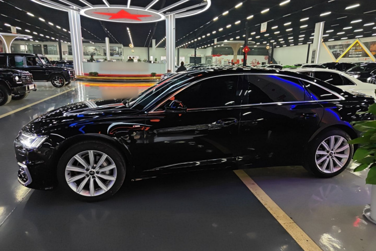 奥迪A6L 2024款 45 TFSI 臻选动感型车身外观4