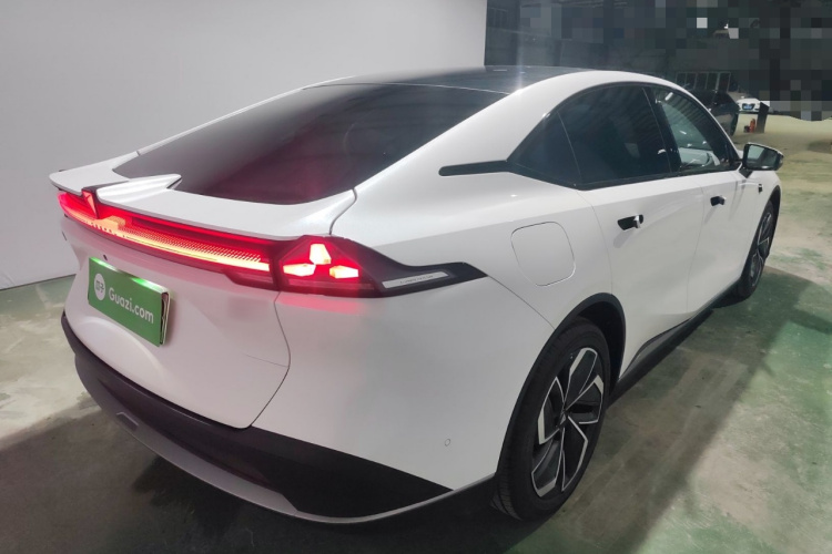 深蓝汽车 深蓝L07 2026款 550Ultra华为乾崑ADS SE版车身外观6005