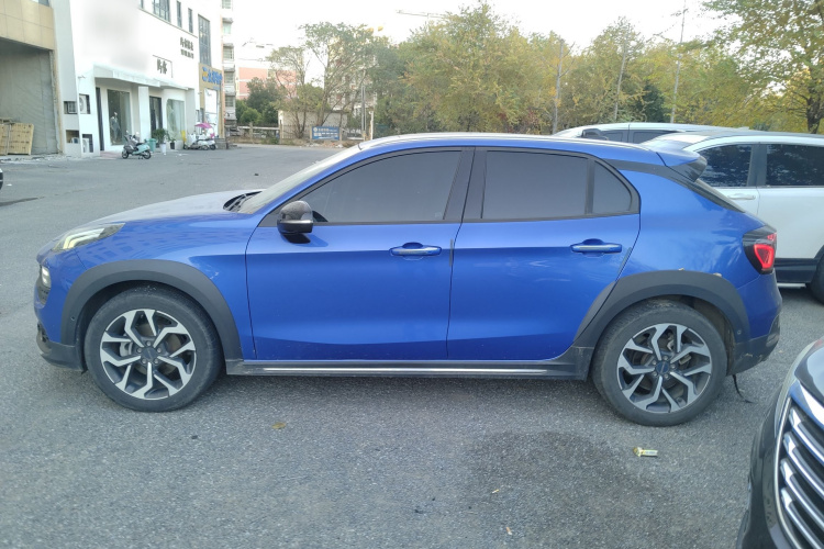 领克02 2018款 1.5T DCT两驱劲Pro版 国V车身外观4