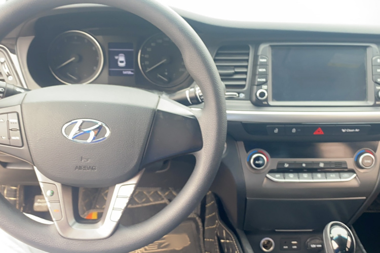 现代 名图 2019款 1.8L 自动智能型GLS 国VI中控内饰7003