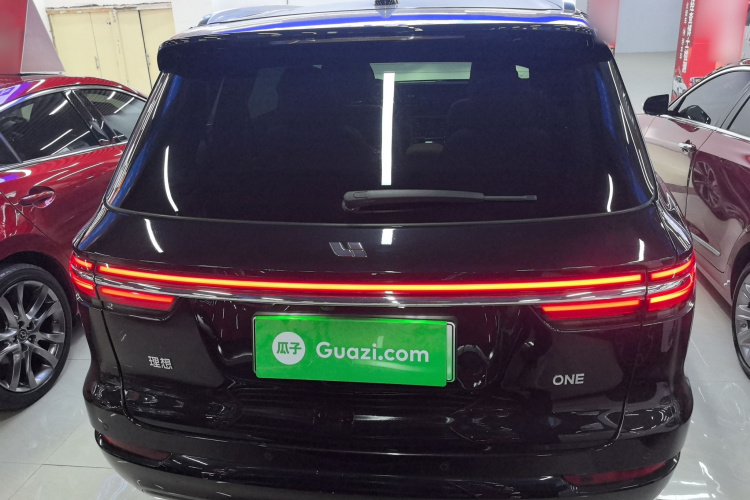 理想汽车 理想ONE 2021款 增程6座版车身外观6