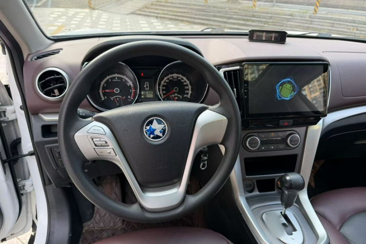 启辰T70X 2015款 2.0L CVT睿趣运动版中控内饰7003