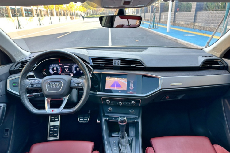 奥迪Q3 Sportback 2021款 40 TFSI 进享人生版中控内饰7003