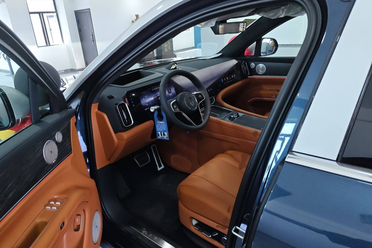 鸿蒙智行 问界M9 2025款 增程 Ultra版 52kWh 6座版局部细节19