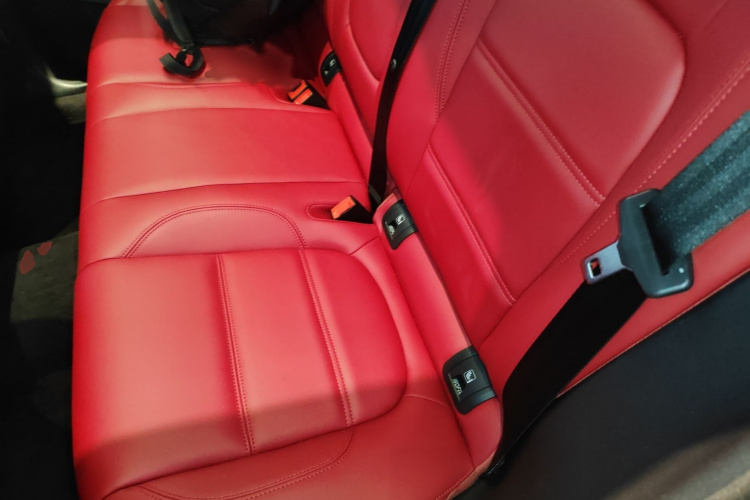 捷豹E-PACE 2024款 进取运动版 R-DYNAMIC S中控内饰7004