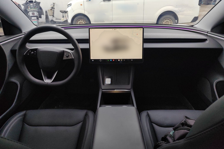 特斯拉 Model 3 2023款 后轮驱动版中控内饰7002