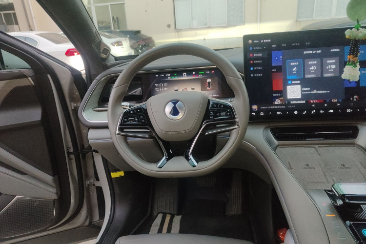 腾势N7 2023款 长续航性能版中控内饰13