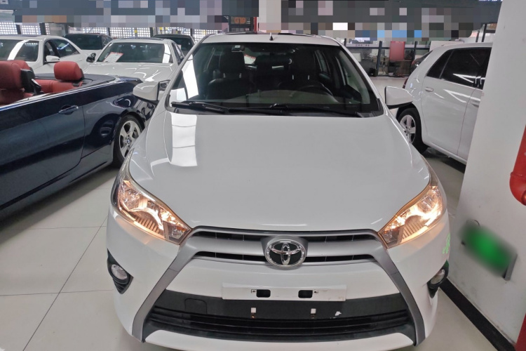丰田 YARiS L 致炫 2015款 1.5G 自动炫动天窗特别版车身外观2