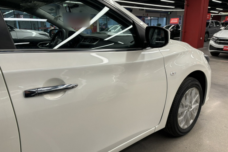 日产 轩逸 2024款 经典 1.6XL CVT豪华版车身外观6006