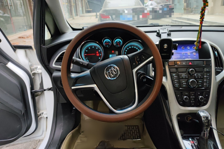 别克 英朗 2014款 XT 1.6L 自动时尚版局部细节13