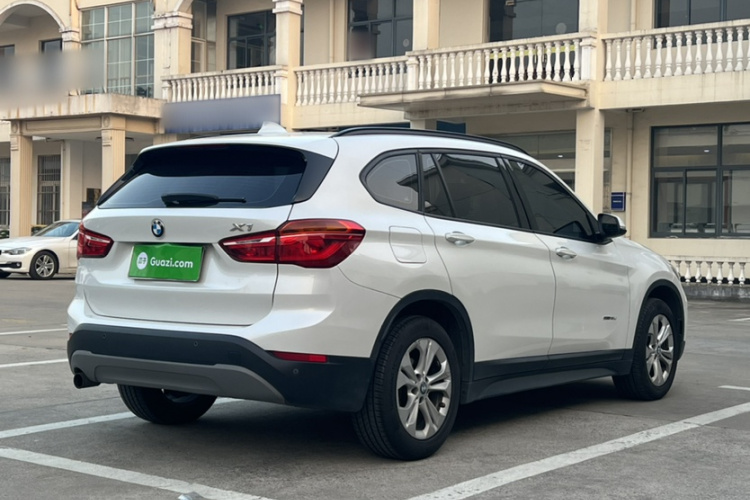 宝马X1 2016款 sDrive18Li 尊享型车身外观6006