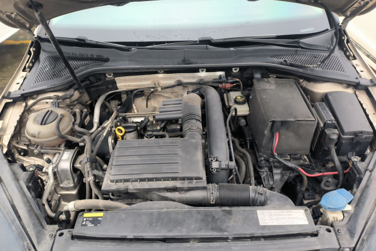 大众 高尔夫 2014款 1.4TSI 自动旗舰型机舱底盘24