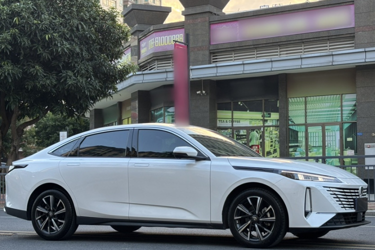 长安 逸动 2024款 1.5T GDI自动 尊贵型车身外观6005