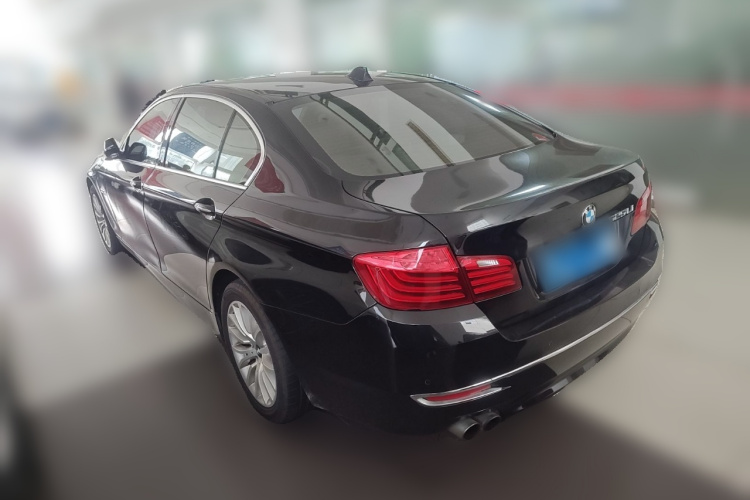 宝马5系 2014款 525Li 豪华设计套装车身外观5