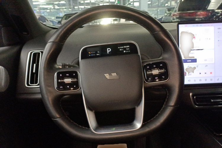 理想汽车 理想L9 2022款 Max中控内饰13