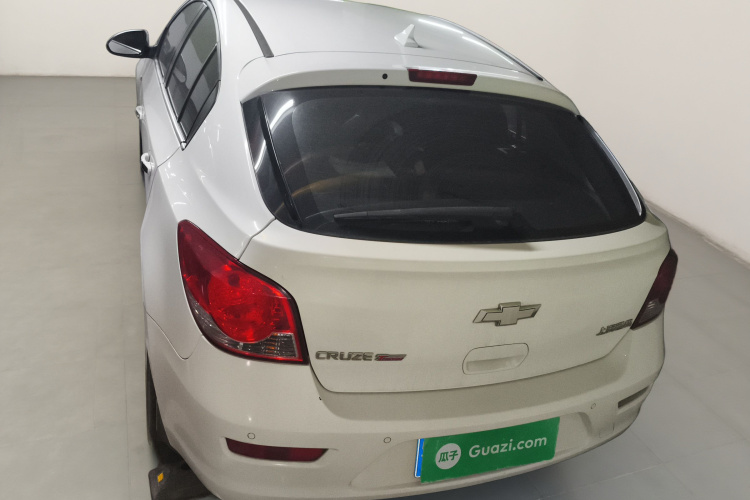 雪佛兰 科鲁兹 2013款 掀背 1.6T 自动旗舰型车身外观6