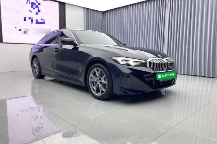 宝马i3 2022款 eDrive 35 L车身外观3