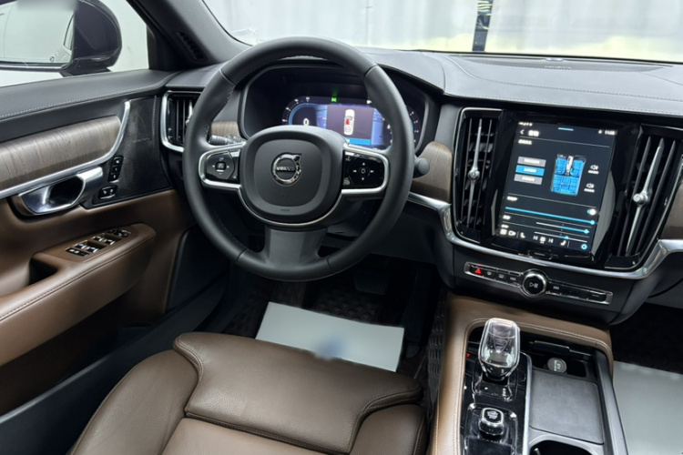沃尔沃S90 2023款 B5 智远豪华版中控内饰7001