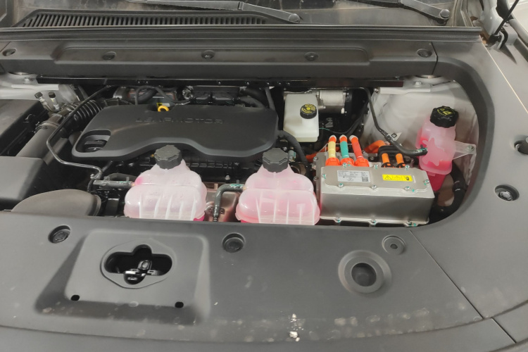 零跑汽车 零跑C10 2026款 210悦享版机舱底盘24