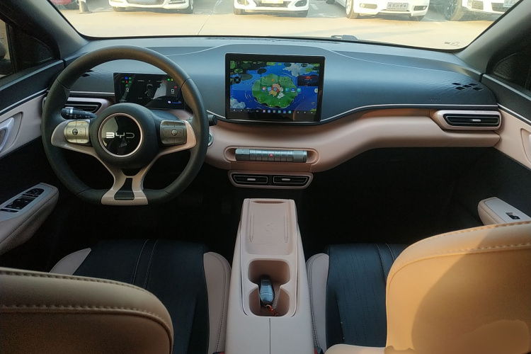 比亚迪 海鸥 2025款 305km 活力版中控内饰12