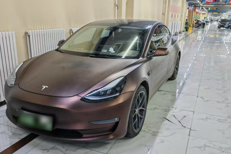 特斯拉 Model 3 2022款 Performance高性能全轮驱动版车身外观1