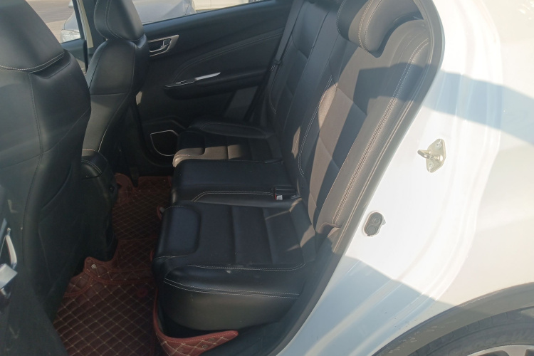 吉利汽车 远景X3 2017款 1.5L 自动尊贵型中控内饰21