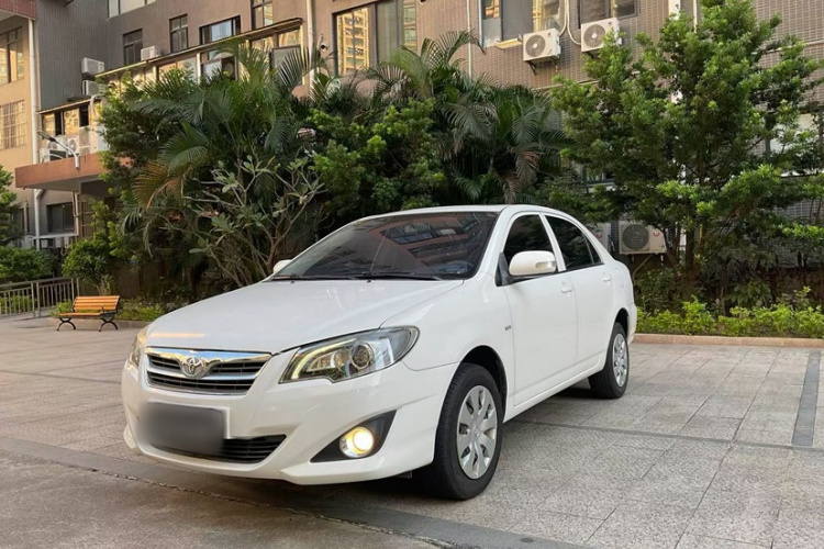 丰田 花冠 2013款 1.6L 自动卓越版车身外观6003