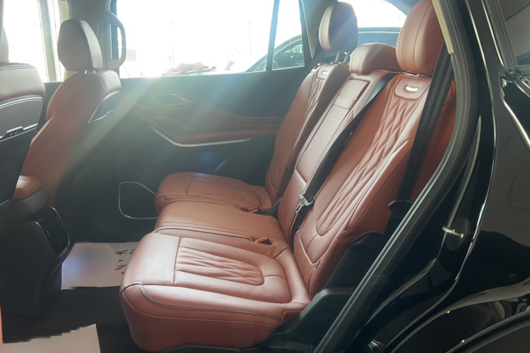 红旗HS7 PHEV 2024款 2.0T PHEV 四驱旗畅版 7座中控内饰7001