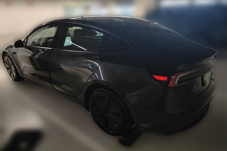 特斯拉 Model 3 2025款 后轮驱动版车身外观5