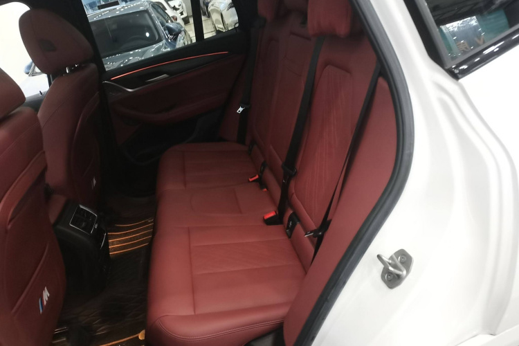 宝马X3 2022款 改款二 xDrive30i 尊享型 M曜夜套装中控内饰7004