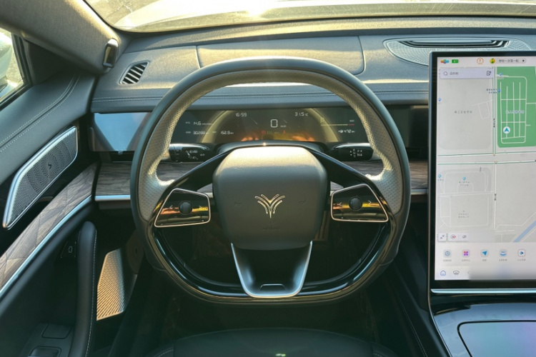 哪吒汽车 哪吒S 2023款 纯电 520km 后驱版中控内饰7001