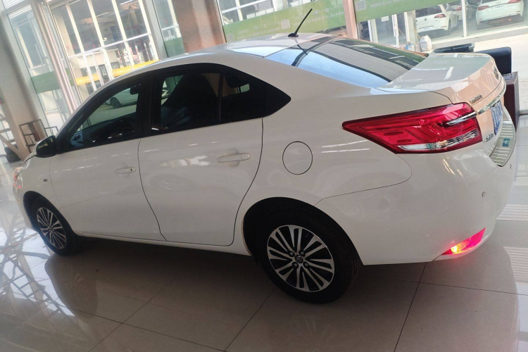 丰田 威驰 2019款 1.5L CVT创行版车身外观6003