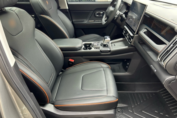 捷途自由者 2025款 2.0TD 自动XWD征服中控内饰7004